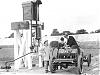 1907 brooklands refuelling.jpg